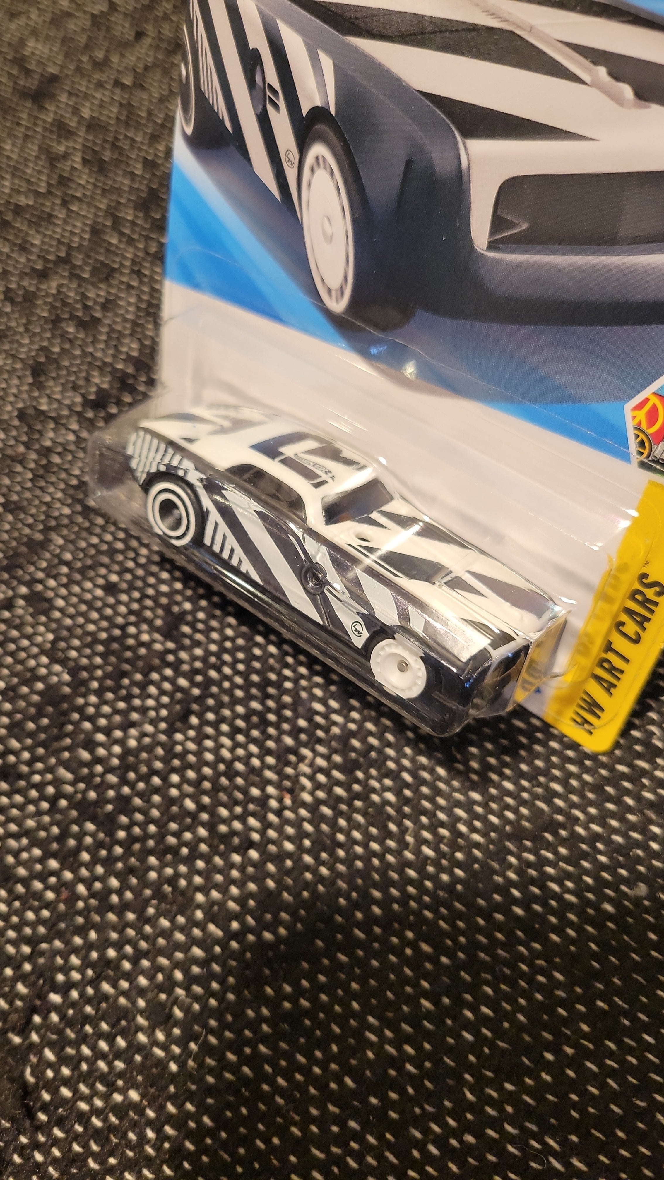 Hot Wheels 2025 Super Treasure Hunt Hi Roller