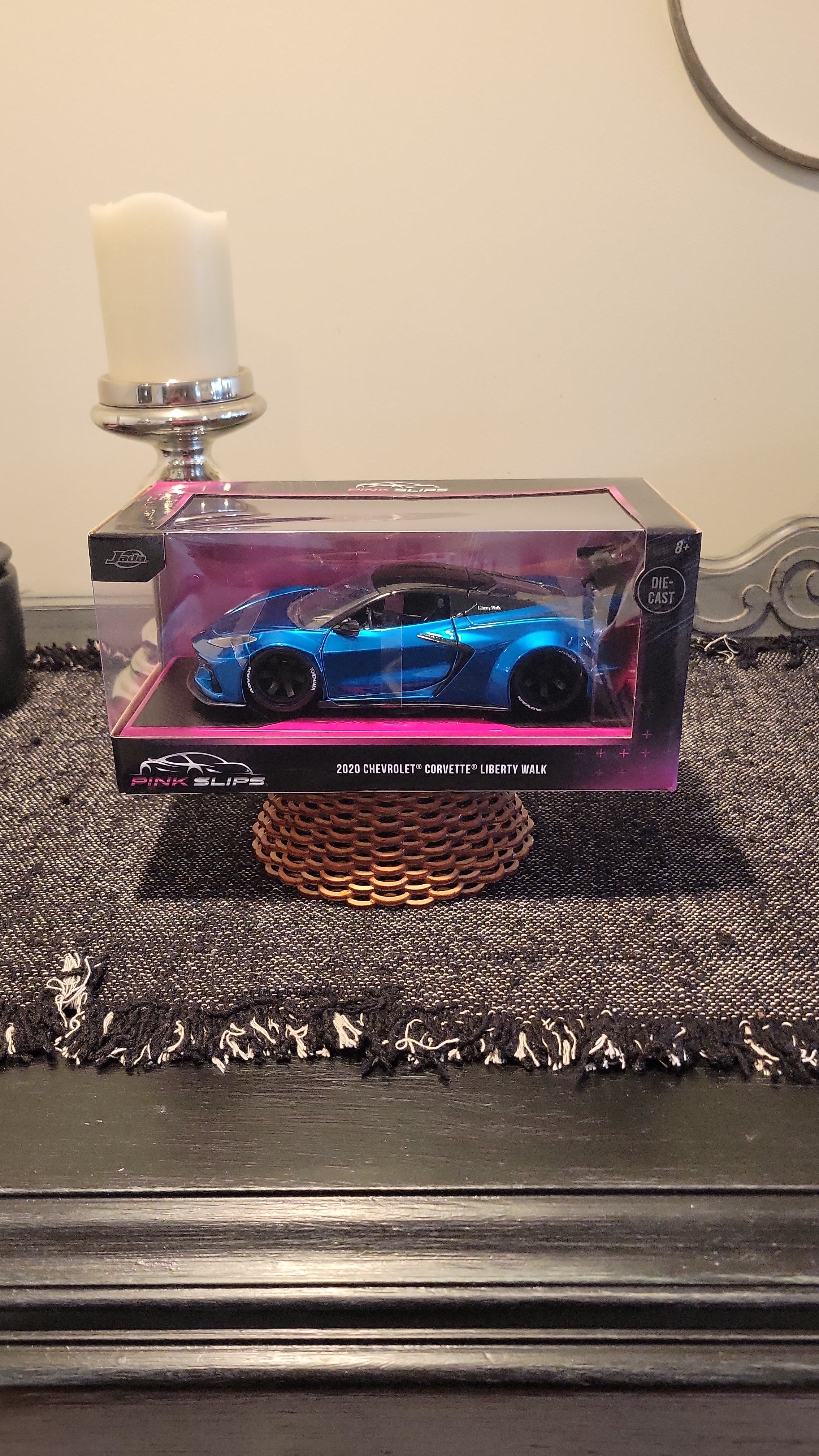 Jada 1:24 Scale Pink Slips 2020 Chevrolet Corvette Liberty Walk