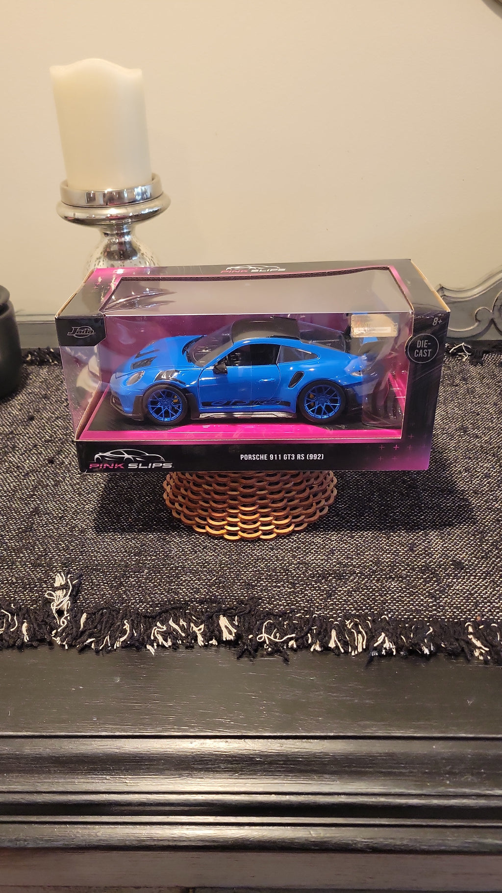 Jada 1:24 Scale Pink Slips Porsche 911 GT3 RS 992 Blue Chase
