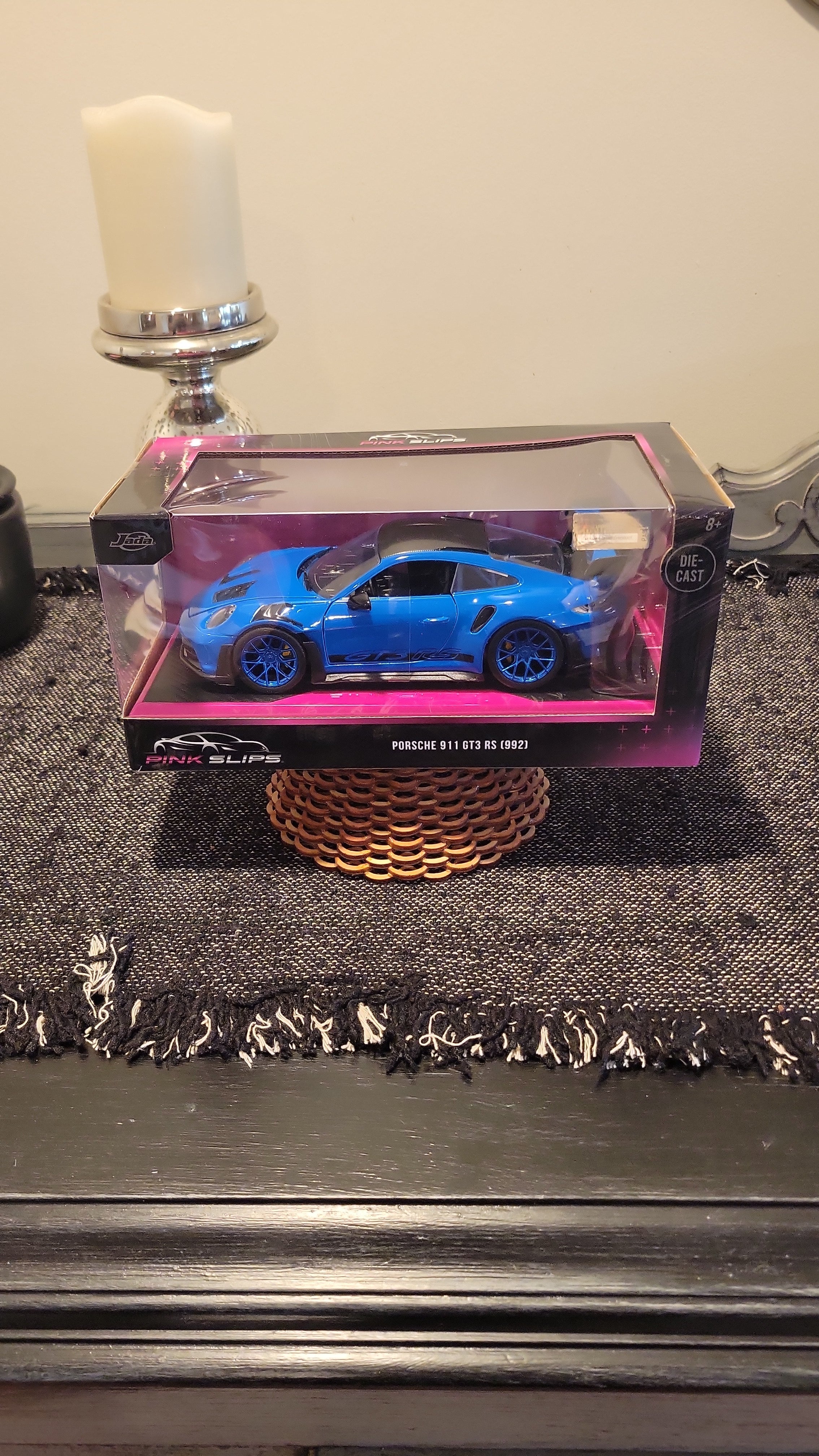 Jada 1:24 Scale Pink Slips Porsche 911 GT3 RS 992 Blue Chase