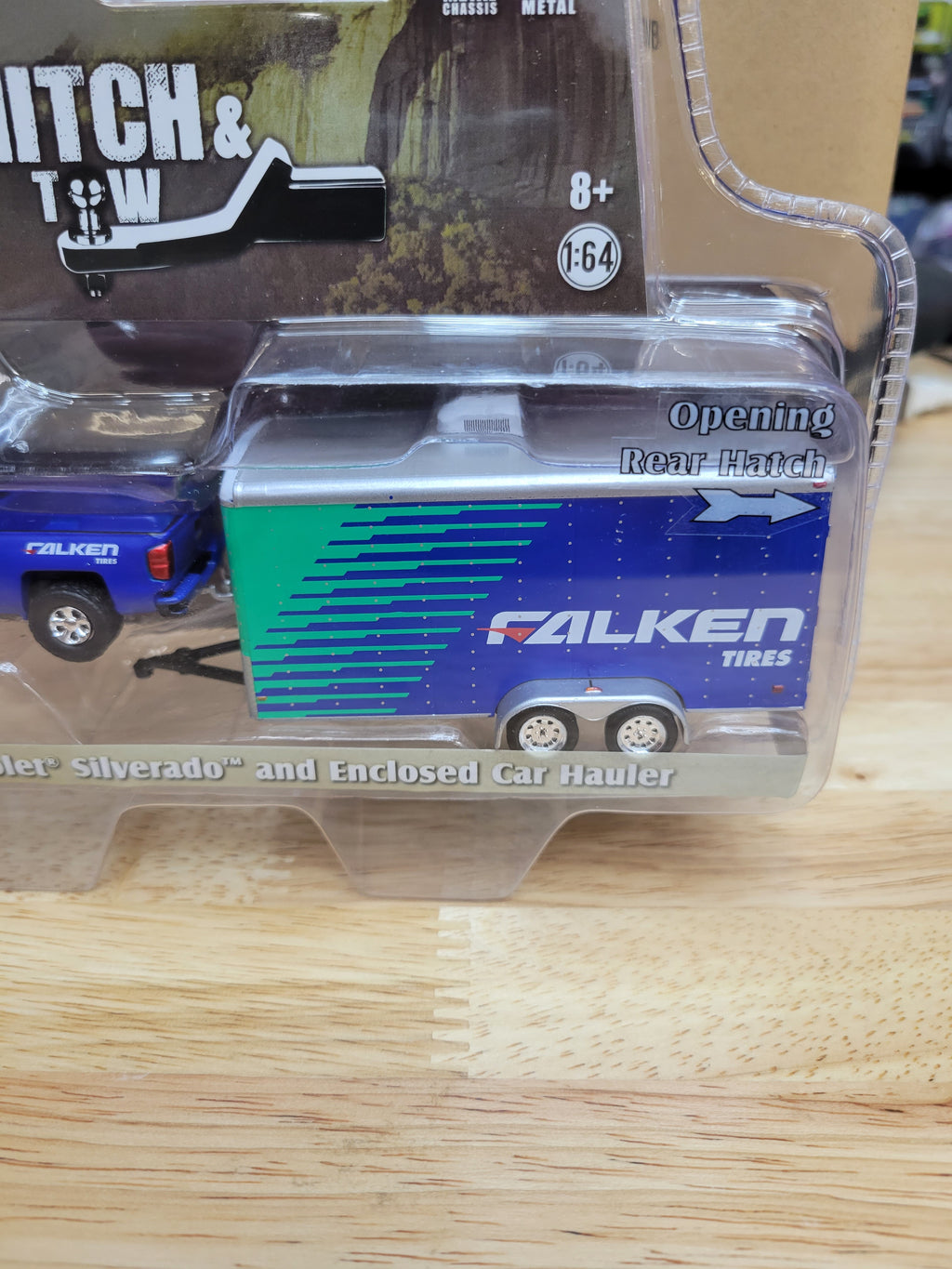 Greenlight Hitch & Tow Falken 2015 Chevrolet Silverado & Enclosed Trailer