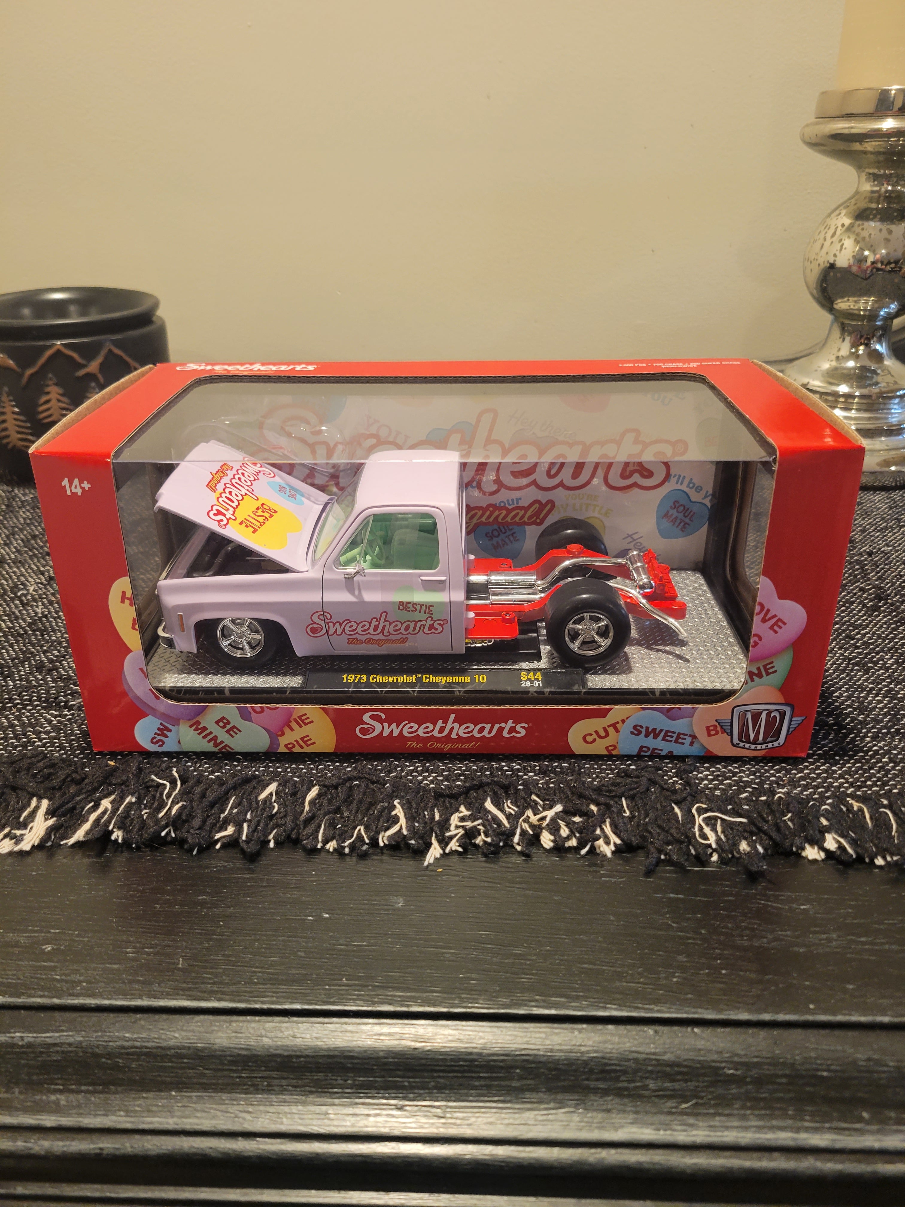 M2 1:24 Scale 1973 Chevrolet Cheyenne 10 Sweethearts