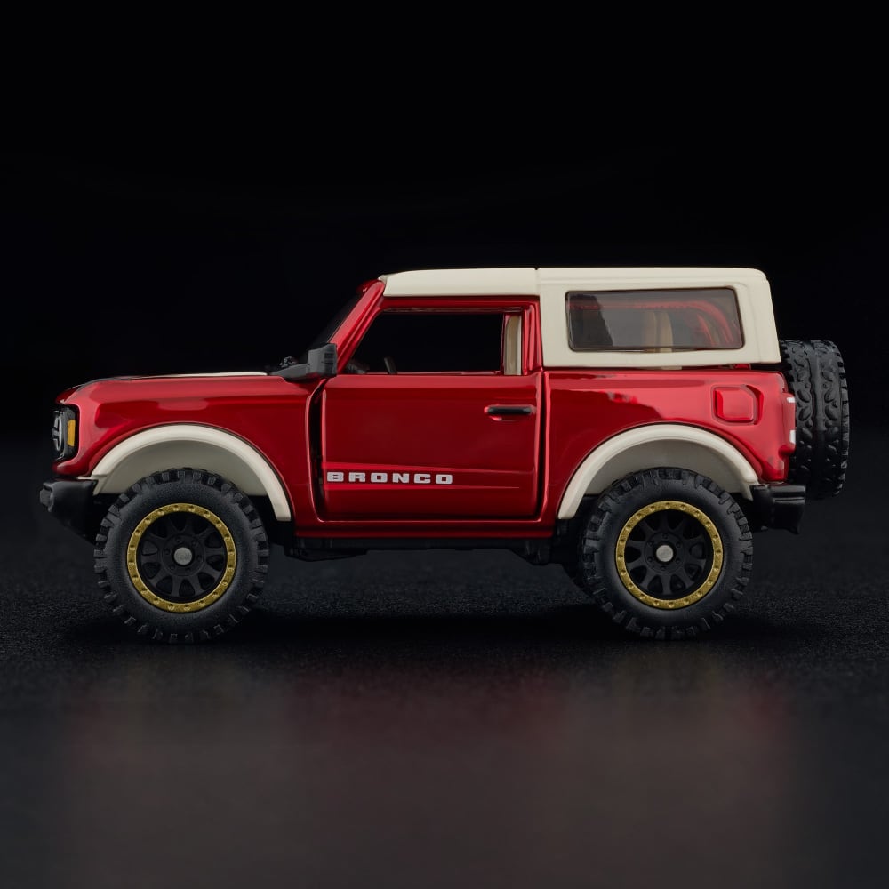 Hot Wheels RLC 2021 Ford Bronco In Acrylic Display Case