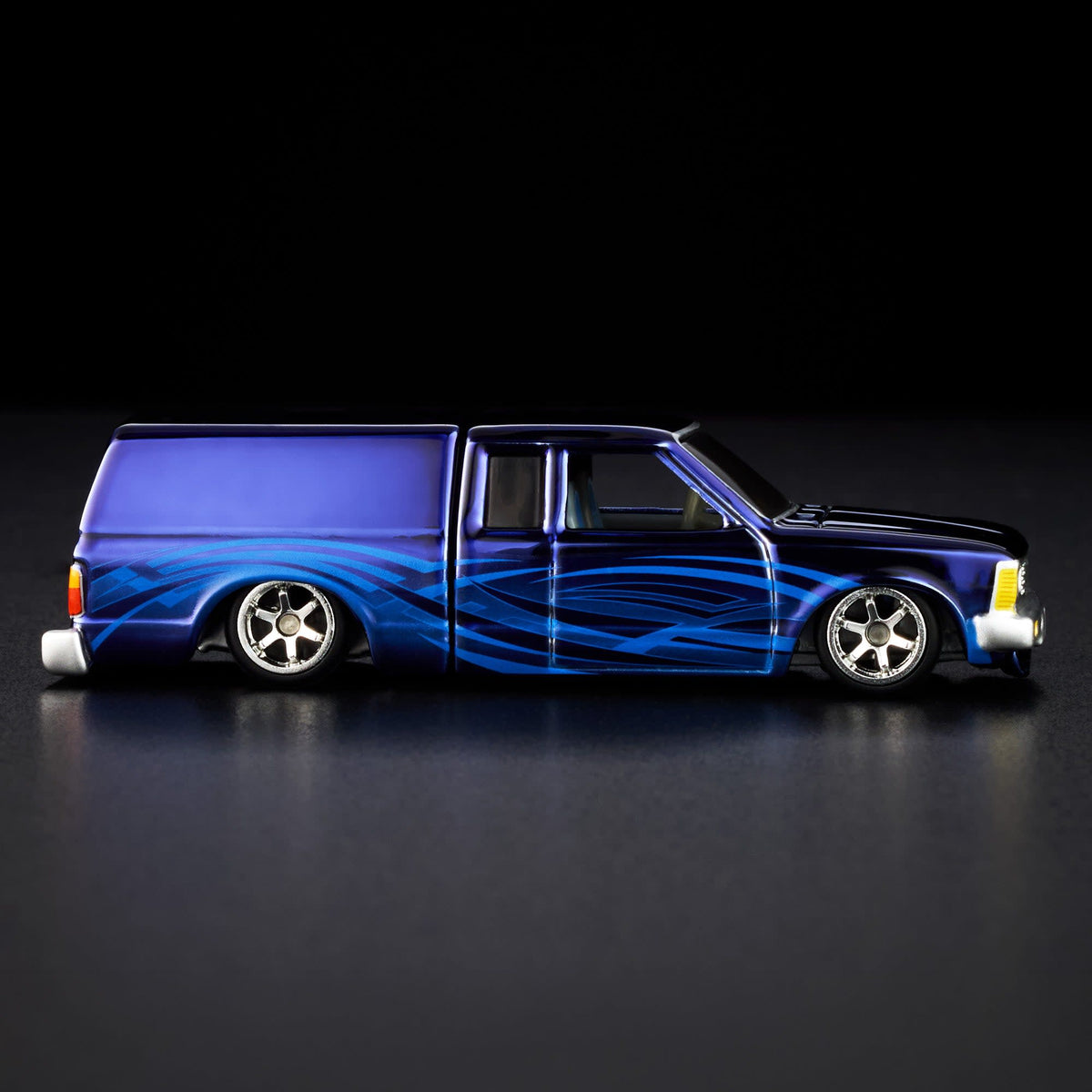 Hot Wheels RLC 1986 Nissan 720 King Cab Spectraflame Blue